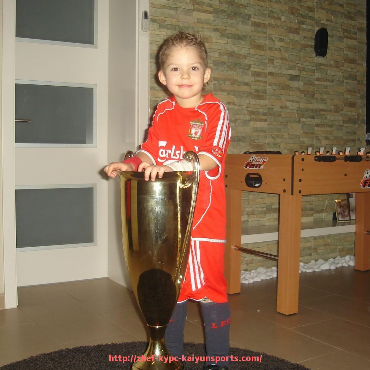 ky开云体育-17-18赛季西甲赛程安排全景回顾与赛事亮点