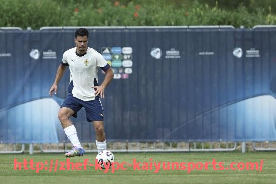 ky开云体育-NBA球员年龄分布及影响竞技状态的因素