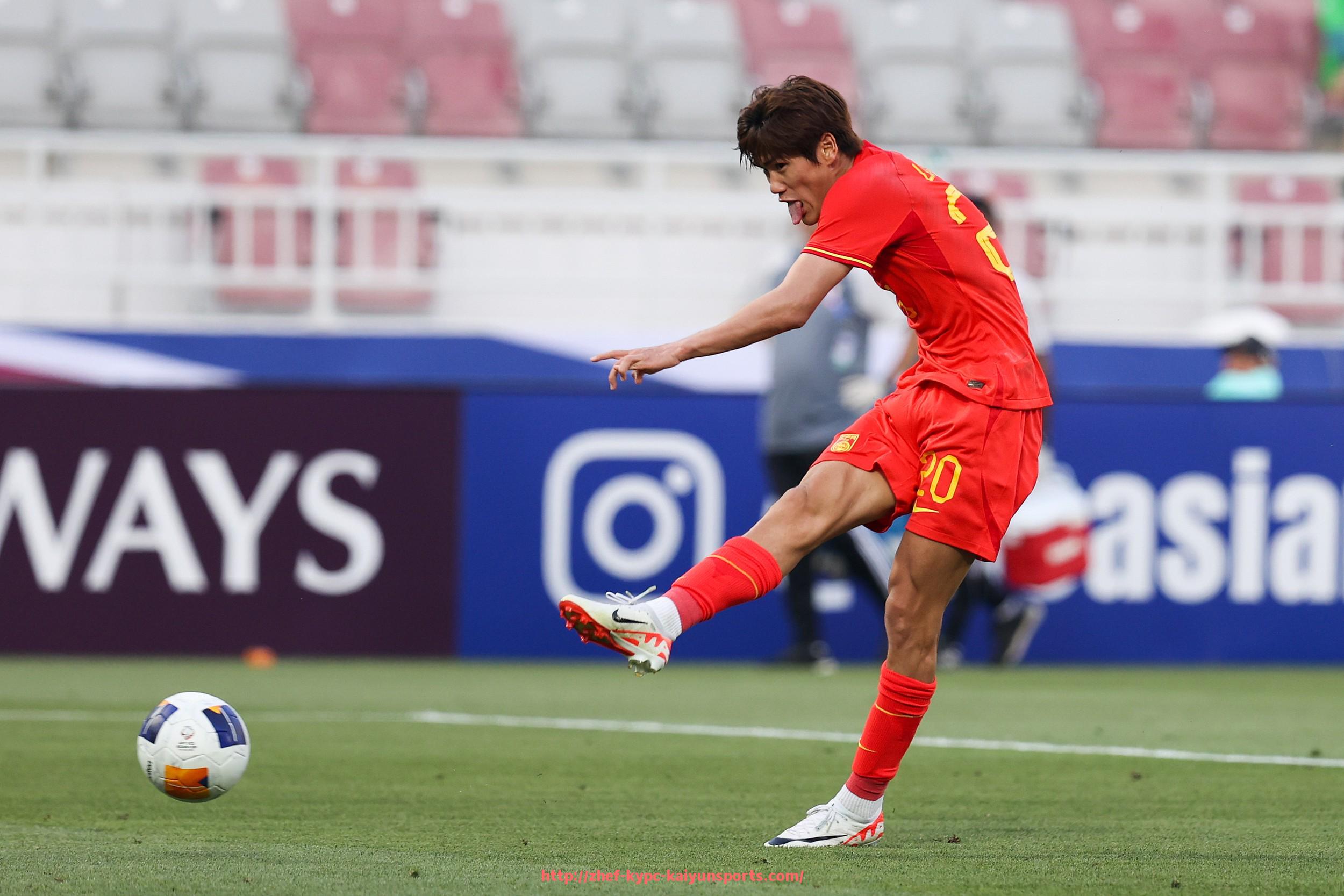 ky开云体育-2025年世俱杯球队训练服设计创新与功能提升研究